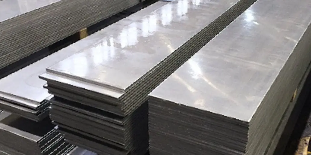 天満製鈑事業部で取り扱う鋼材の写真